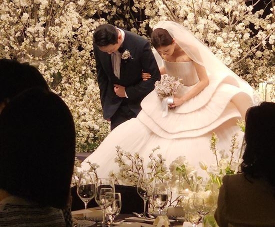 「超豪華婚禮」孝敏♥丈夫身份，是金融界要員、首爾大學畢業生嗎？ < 綜合 < 娛樂 < 文章 - @star1