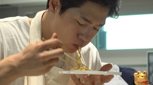 '펜싱 금메달' 오상욱, 식단 관리 전혀 안 해...라면 4개 먹고 눕기 - 뉴스 썸네일 이미지