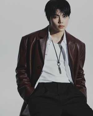 박건욱, 무대만 잘하는 줄 알았더니...페스티벌 MC까지 접수 - 뉴스 썸네일 이미지
